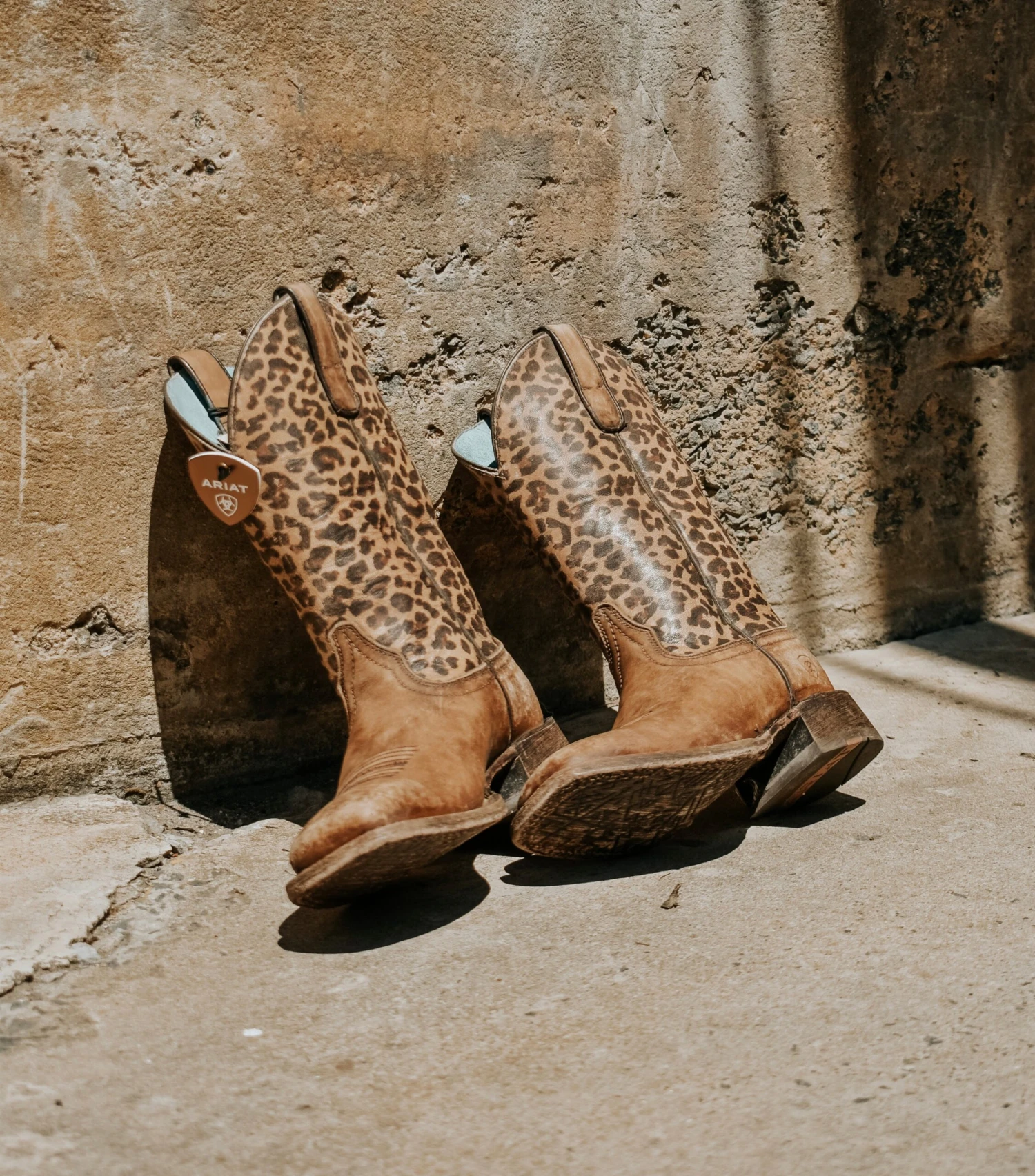 ARIAT WOMEN'S CIRCUIT SAVANNA WESTERN BOOT - 10035942 2 ARIAT WOMEN'S CIRCUIT SAVANNA WESTERN BOOT - 10035942 - Image 2